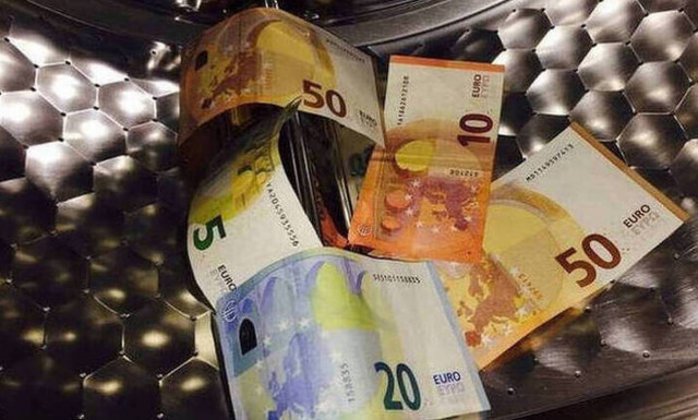 Για ξέπλυμα χρήματος ελέγχονται 1.073 μεγαλοοφειλέτες του Δημοσίου