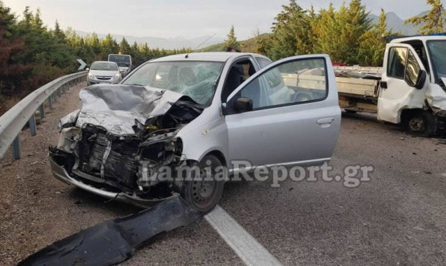 Λαμία: Σφοδρό τροχαίο με τραυματισμούς