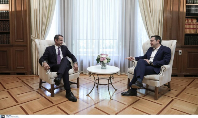 Ψήφος αποδήμων: «Ναι» από Γεννηματά, «όχι» από Τσίπρα σε Μητσοτάκη