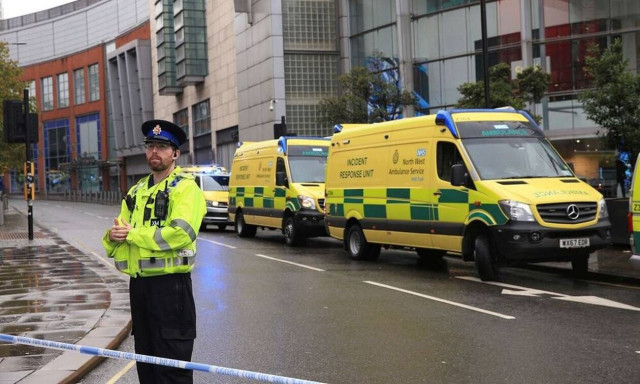 Τρόμος στο Μάντσεστερ: Πέντε τραυματίες από την επίθεση με μαχαίρι - Συνελήφθη ο δράστης (vids)