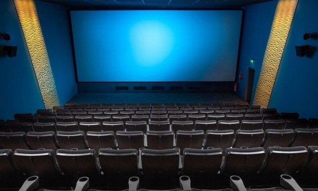 Πασίγνωστη ηθοποιός φωτογραφήθηκε ημίγυμνη – Δείτε ποια (pics)