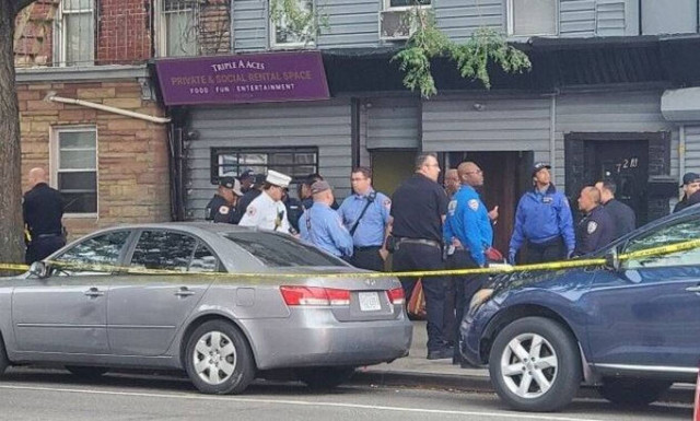 Συναγερμός στις ΗΠΑ: Τέσσερις νεκροί από πυροβολισμούς στο Μπρούκλιν (pics)