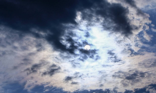 Καιρός: Ηλιοφάνεια και πολλά μποφόρ - Πού θα φτάσει τους 29 βαθμούς η θερμοκρασία