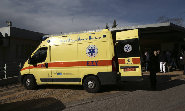 Φωκίδα: Έχασε τον έλεγχο και έπεσε στην κολόνα - Εικόνες ΣΟΚ