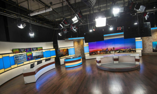 Έκπληξη! Τέλος Ελληνίδα παρουσιάστρια από το OPEN (pics)