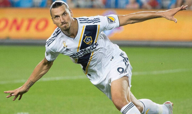 Μοναδικός Ζλάταν! Κάνει ντρίμπλα σε... αστροναύτη (video)