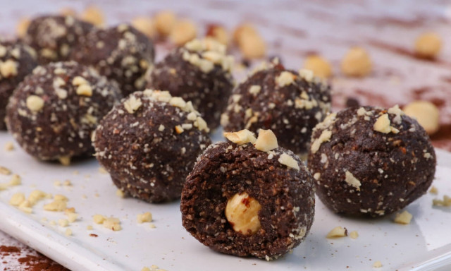 Η γλυκιά συνταγή της ημέρας: Τρουφάκια με φουντούκια