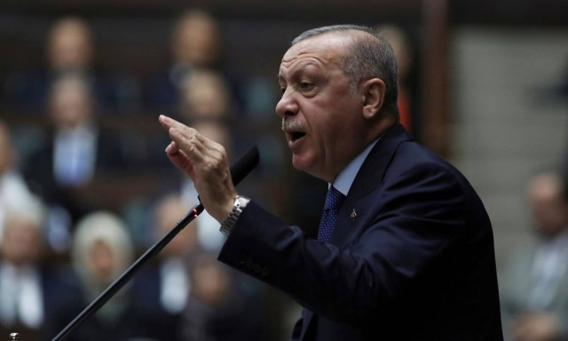 Παράφρων και φοβισμένος ο Ερντογάν: Προκάλεσε τον Τραμπ και μετά τα… γύρισε – Θα δει Πενς και Πομπέο