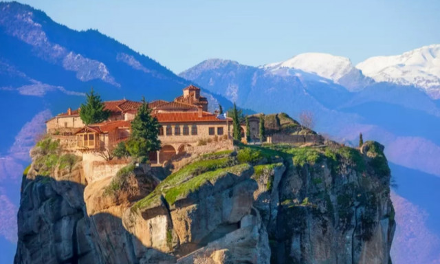Το βίντεο με τα μοναστήρια της Ελλάδας που θα αγαλλιάσει την ψυχή σου!