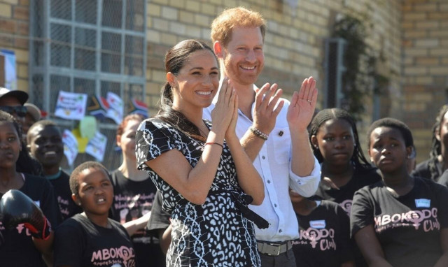 «Υπάρχω, δε ζω»: Τα παράπονα της Μέγκαν στον Χάρι για τη ζωή στο παλάτι (vid)