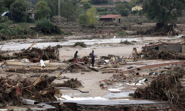 Φονική κακοκαιρία στην Ισπανία: Ένας νεκρός και δύο αγνοούμενοι - Πλημμύρες και κατολισθήσεις (pics)