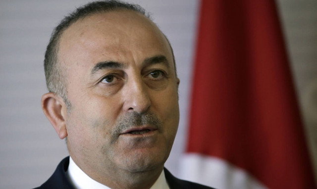 Τσαμπουκάς και απειλές Τσαβούσογλου: Όποιος έχει υψωμένο δάχτυλο, θα έχει και συνέπειες