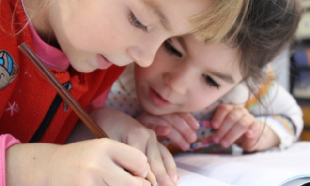 Προ των πυλών οι ιώσεις του χειμώνα – Τι πρέπει να γνωρίζουν οι γονείς