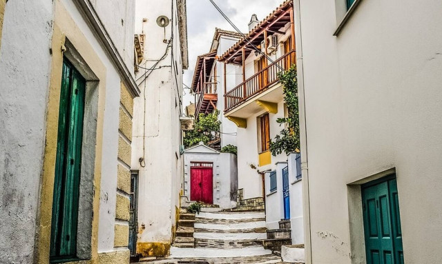 Ακίνητα: Πώς θα κερδίσετε έκπτωση 40% για επισκευή ή ανακαίνιση του σπιτιού σας 