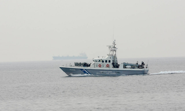 Ιστιοφόρο με περίπου 30 μετανάστες και πρόσφυγες εντοπίστηκε βορειοδυτικά των Ψαρών