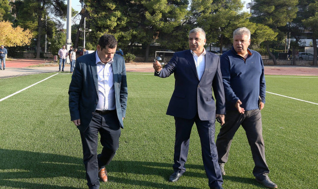 Πατούλης: Επίσκεψη στο δημοτικό Στάδιο Πεύκης που ανακατασκευάζεται από την Περιφέρεια Αττικής