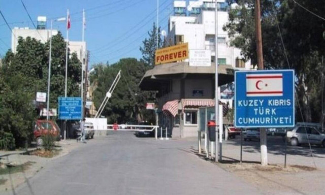 Πτώση αεροσκάφους στα κατεχόμενα - Πληροφορίες για δύο νεκρούς  