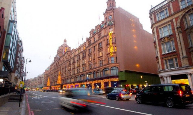 Συναγερμός στο Λονδίνο: Διαρροή επικίνδυνης ουσίας σε κεντρικό εμπορικό δρόμο