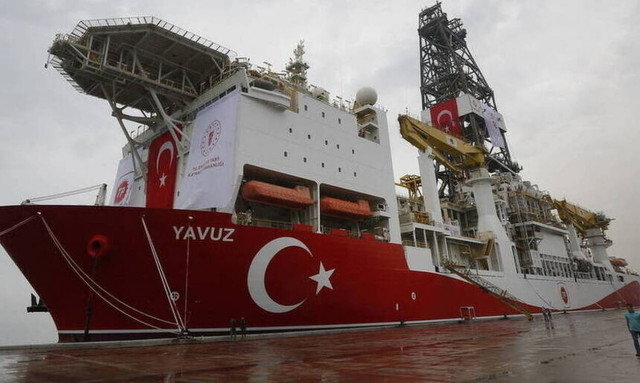 «Ναυμαχία» στην ΑΟΖ: «Navtex εσείς - ΑντιΝavtex εμείς»