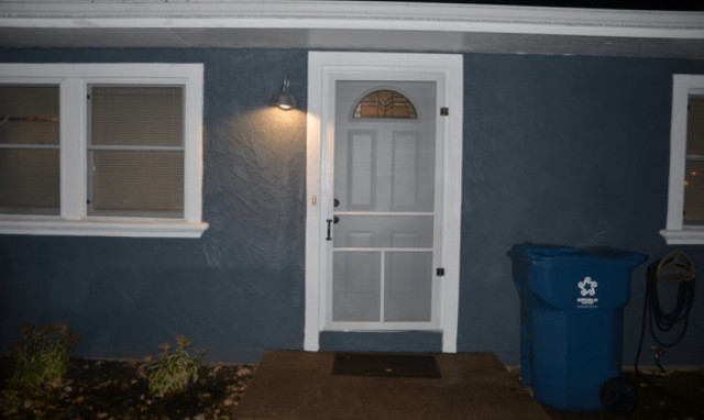 ΣΟΚ: Νεκρή 36χρονη - «Πάγωσαν» όταν είδαν τι είχε τυλίξει το λαιμό της (pics)