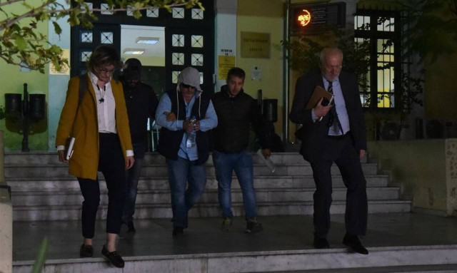 Έτσι έγινε το φονικό στα Μέγαρα: «Μου έριξε στο πόδι και μετά πυροβόλησε 3 φορές το σύζυγό μου»