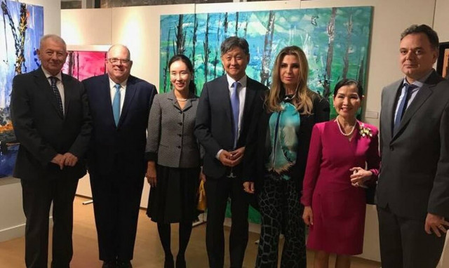 Εγκαινιάστηκε η έκθεση της Μίνας Παπαθεοδώρου Βαλυράκη και της Yumi Hogan