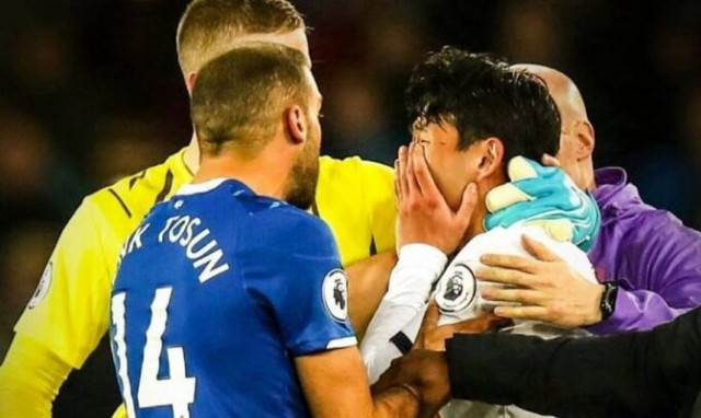 Φρικιαστικός τραυματισμός για τον Αντρέ Γκόμες - Έκλαιγαν όλοι (Προσοχή! Πολύ σκληρές εικόνες)