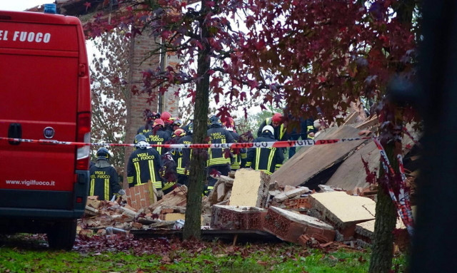 Ιταλία: Νεκροί τρεις πυροσβέστες από έκρηξη - Τι ερευνούν οι Αρχές (pics+vid)