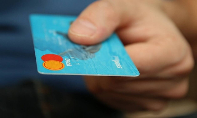 Θρασύβουλος Μίαρης στο Newsbomb.gr: «Παγίδα» φόρου φέρνουν οι e-πληρωμές