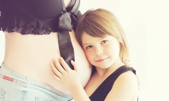 Επίδομα γέννας: Από αρχές του 2020 και με δόσεις στους δικαιούχους (vid)