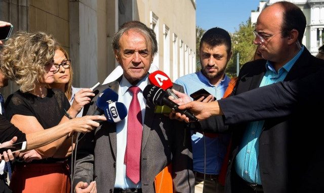 Υπόθεση Novartis: Στον αέρα η προανακριτική - Αίτημα εξαίρεσης τριών βουλευτών από τον Τσοβόλα 