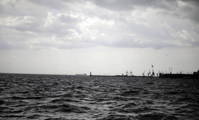 Θρίλερ στην Θεσσαλονίκη: Πτώμα άνδρα επέπλεε στον Θερμαϊκό