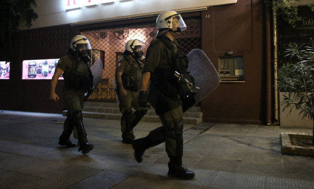 Εξάρχεια: Χειροπέδες σε μέλος του Ρουβίκωνα για επίθεση σε αστυνομικούς