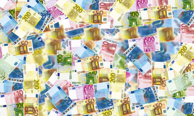 Δικαστική απόφαση - «βόμβα» για 13ο και 14ο μισθό