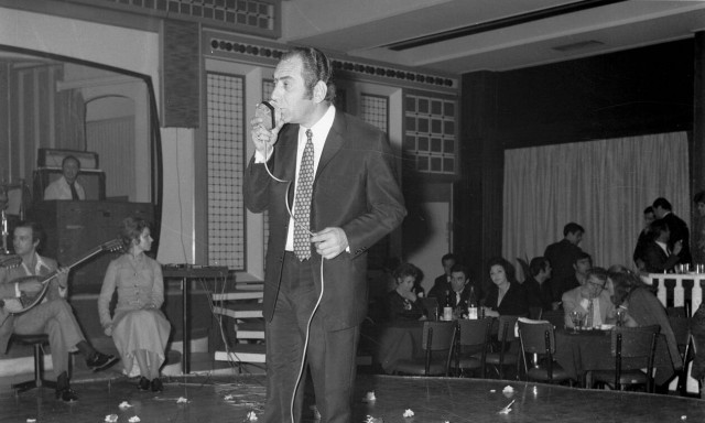 Στράτος Διονυσίου: Η σπουδαία φωνή του λαϊκού τραγουδιού και οι μεγαλύτερες επιτυχίες του