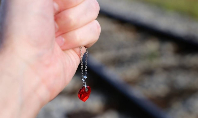 Έφηβη αποπειράθηκε να αυτοκτονήσει αλλά το μετάνιωσε – Η συνέχεια σοκάρει (pics)