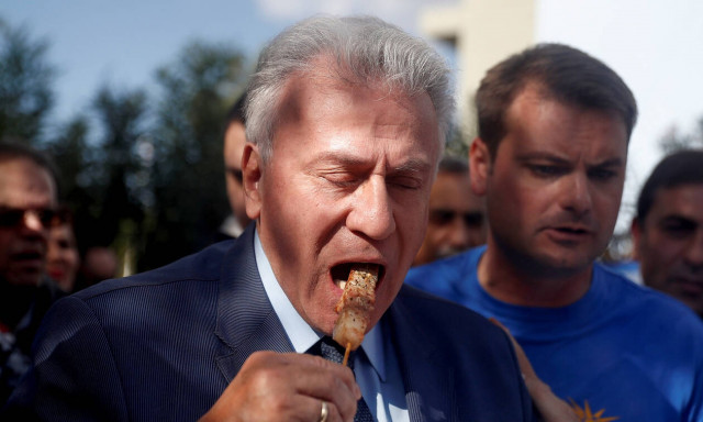 Τρεις και ο… Ψωμιάδης στο ρατσιστικό μπάρμπεκιου στα Διαβατά 