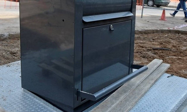 Ασύλληπτη τραγωδία: Νεκρή 15χρονη - Σφήνωσε το κεφάλι της σε κάδο