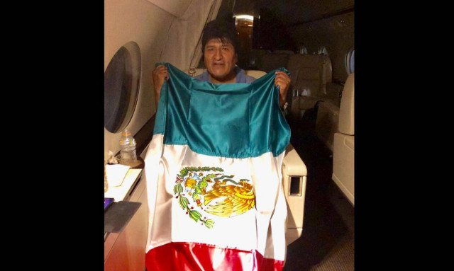 Επεισόδια, λεηλασίες και χάος στη Βολιβία: Φυγαδεύτηκε στο Μεξικό ο Έβο Μοράλες