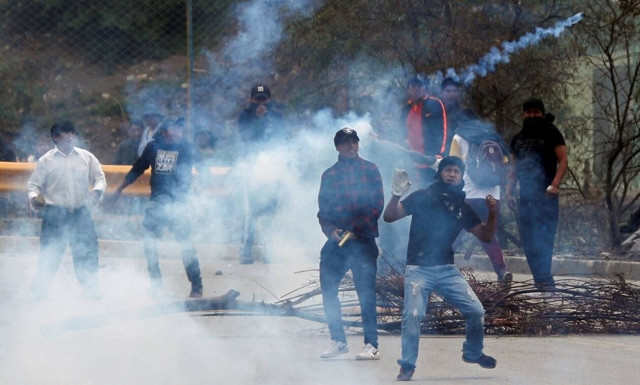 Βολιβία: Ανησυχία για συγκρούσεις στη Λα Πας – Κυβερνητικό σκάφος του Μεξικού πετά προς τη χώρα