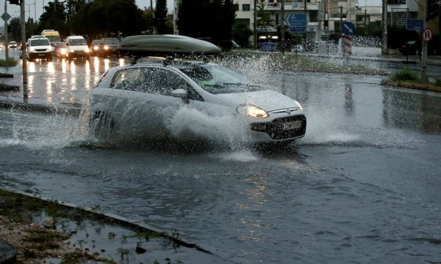 Κακοκαιρία: Κλειστά σχολεία στην Κέρκυρα λόγω της σφοδρής κακοκαιρίας