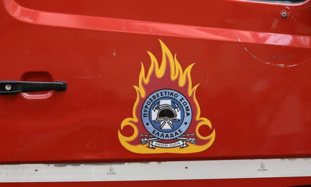 Operation to rescue man trapped in a gorge on Corfu continues