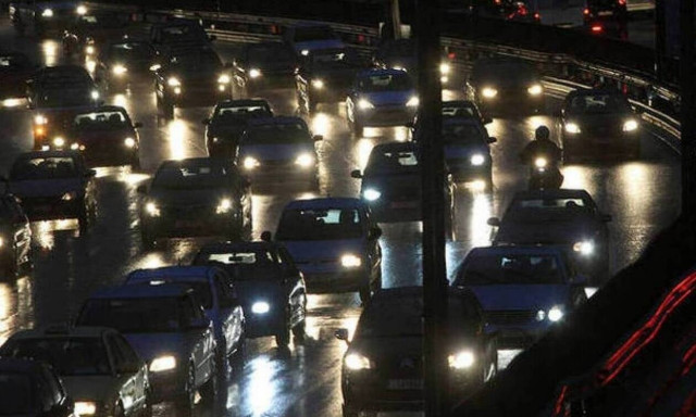 Κόλαση στην Εθνική Οδό Αθηνών - Λαμίας λόγω τροχαίου - Ουρές χιλιομέτρων