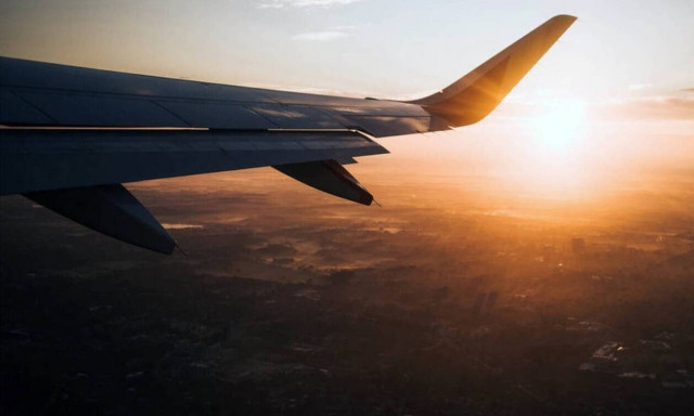 Χαμός σε πτήση: Δεν πίστευαν στα μάτια τους - Δείτε τι έκανε επιβάτης (pics)