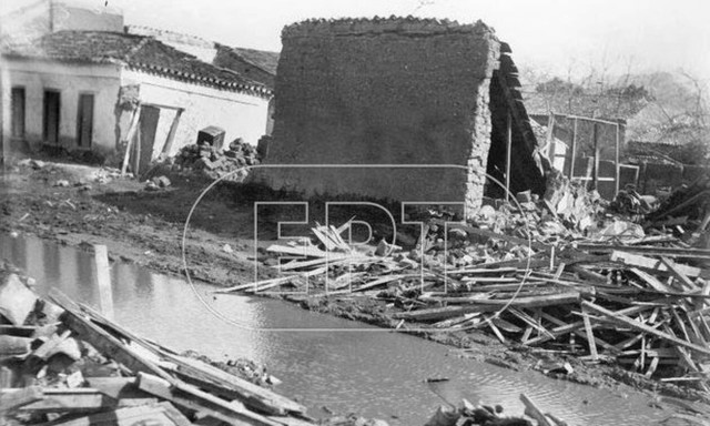 Η πλημμύρα που έπνιξε 61 ανθρώπους σε Αθήνα και Πειραιά