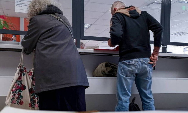 Εποχικό επίδομα ΟΑΕΔ: Μέχρι πότε μπορείτε να κάνετε αιτήσεις - Ποια επαγγέλματα αφορά