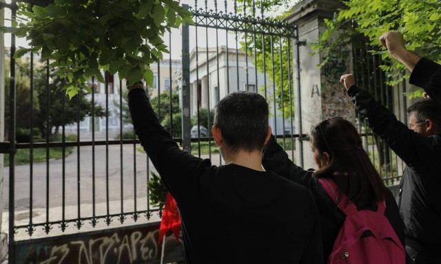 Athens Polytechnic opens its gates for uprising anniversary events