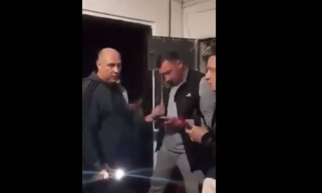 Video - σοκ: Πυροβόλησε τους γείτονές του με καλάσνικοφ γιατι τον κατηγόρησαν για ρευματοκλοπή