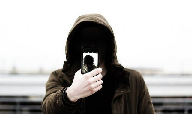 Θάνατος - σοκ τουρίστα: Σκοτώθηκε για μία selfie