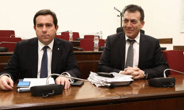 Το Reuters, ο συναγερμός στο Μαξίμου και η σχέση Βρούτση - Μηταράκη